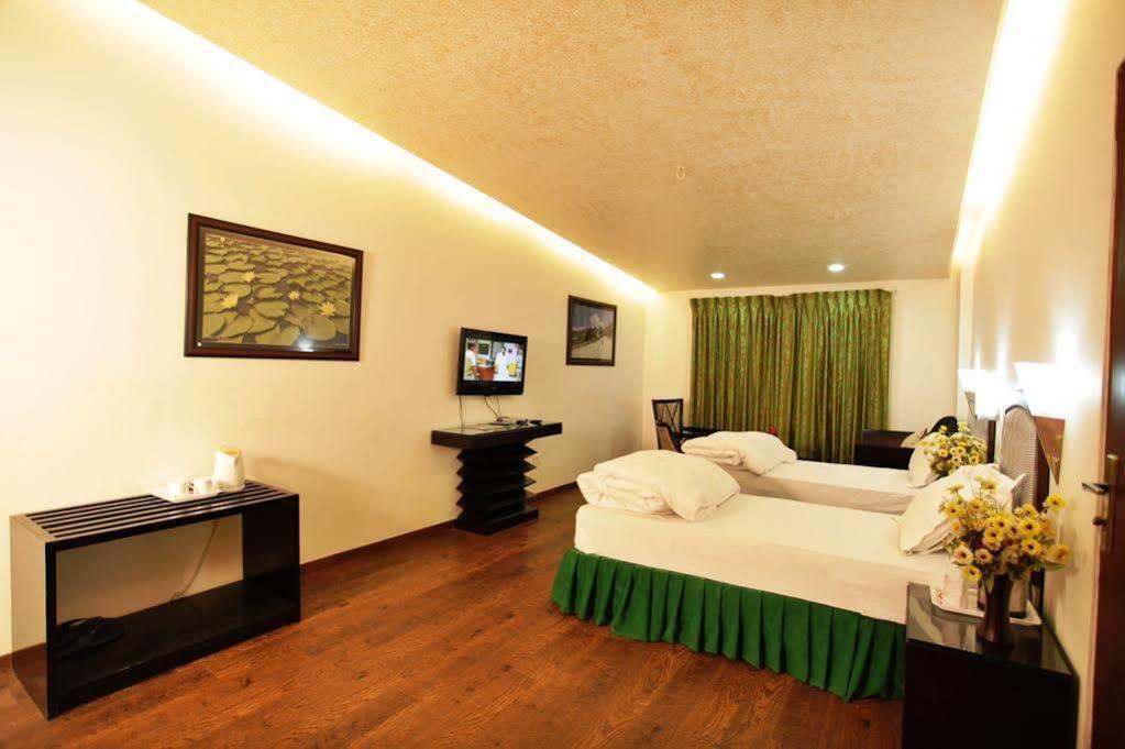 Hotel Grand Mumtaz Towers Srīnagar Exterior foto