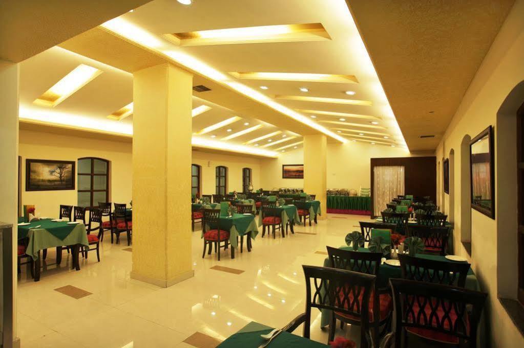 Hotel Grand Mumtaz Towers Srīnagar Exterior foto